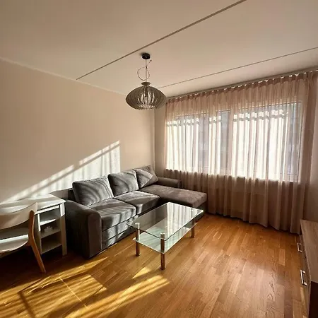Cozy Filmi Apartamento Tallin